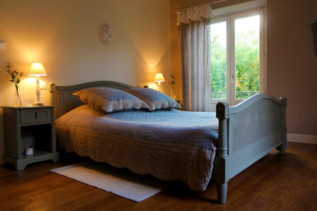 Chambres D'Hotes Du Presbytere La Bastide-l'Eveque Exteriör bild