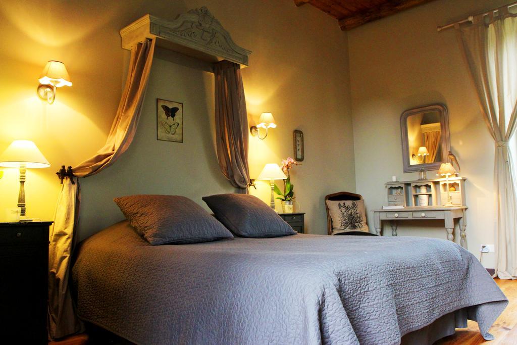 Chambres D'Hotes Du Presbytere La Bastide-l'Eveque Exteriör bild