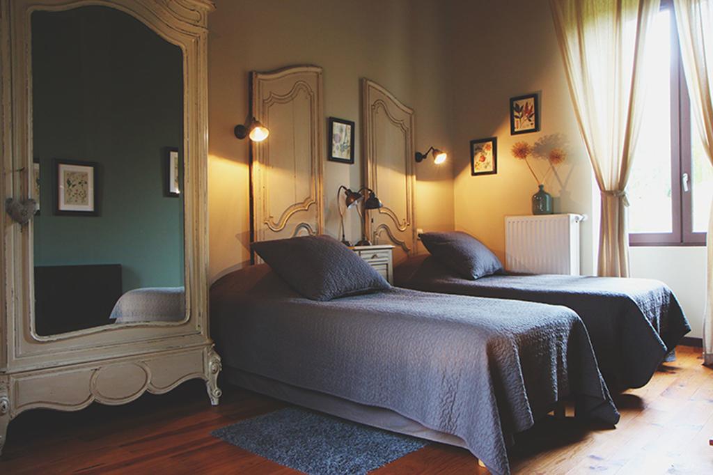 Chambres D'Hotes Du Presbytere La Bastide-l'Eveque Exteriör bild