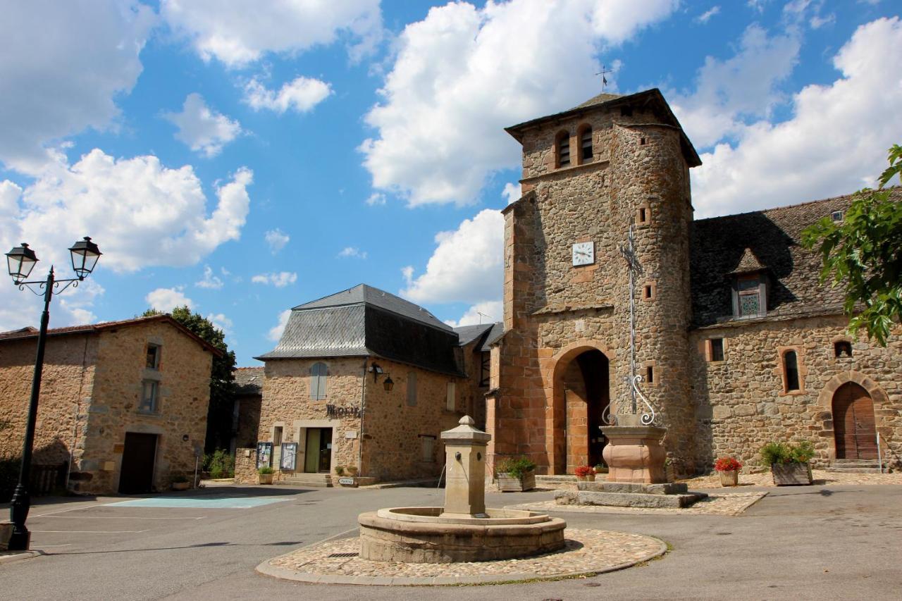 Chambres D'Hotes Du Presbytere La Bastide-l'Eveque Exteriör bild